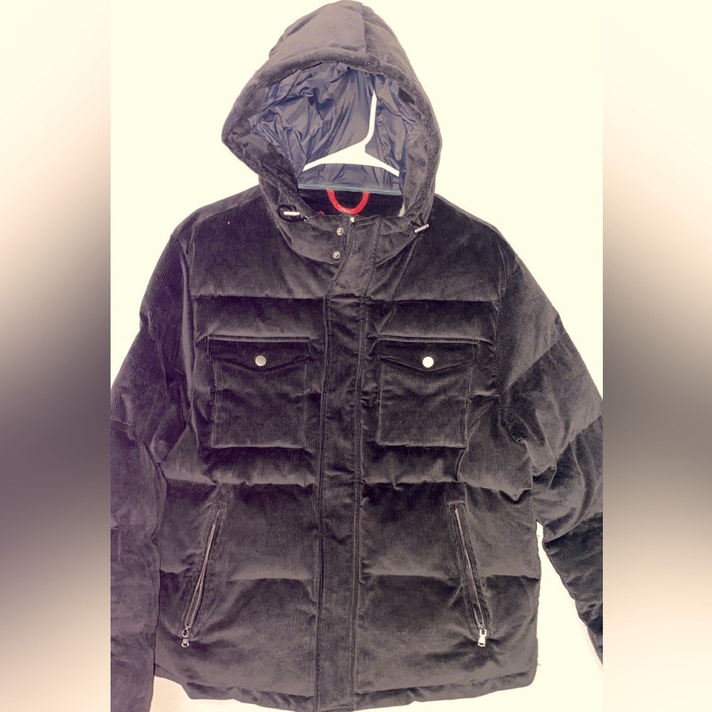 Robert Graham Men’s Size Large Corduroy Puffer Jacket.